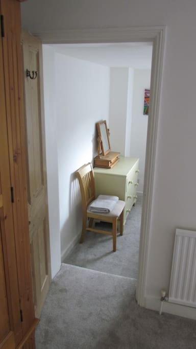 Welcoming Cottage In Chichester Near City Centre Εξωτερικό φωτογραφία